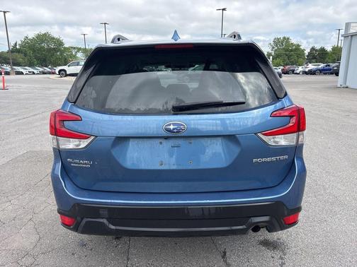 Horizon Blue Pearl 2023 Subaru Forester Premium