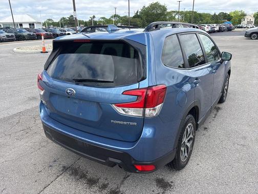 Horizon Blue Pearl 2023 Subaru Forester Premium