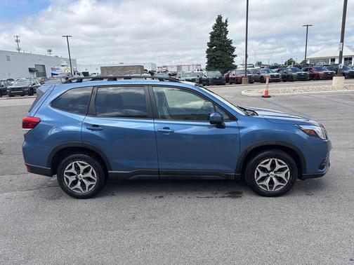 Horizon Blue Pearl 2023 Subaru Forester Premium