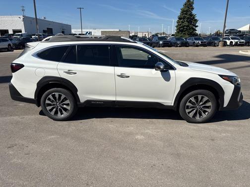 2025 Subaru Outback Touring