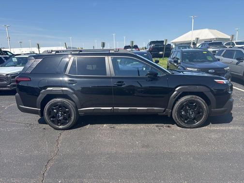 Crystal Black Silica 2026 Subaru Outback Limited