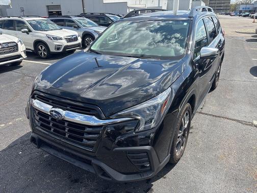Crystal Black Silica 2023 Subaru Ascent Limited 8-Passenger