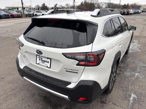 2025 Subaru Outback Touring XT