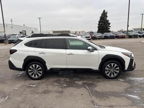 2025 Subaru Outback Touring XT
