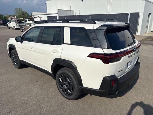 Wh7 2026 Subaru Outback Premium