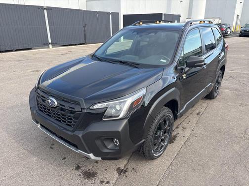 Crystal Black Silica 2023 Subaru Forester Wilderness