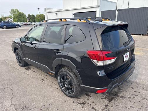Crystal Black Silica 2023 Subaru Forester Wilderness