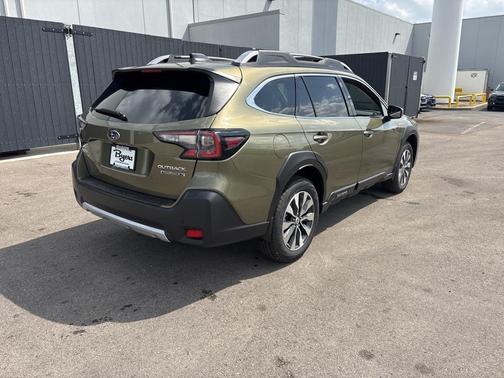 2025 Subaru Outback Touring XT