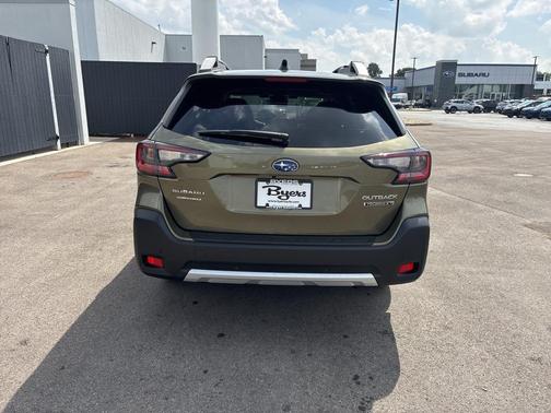 2025 Subaru Outback Touring XT