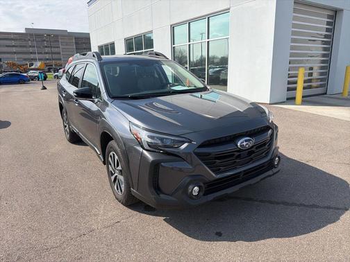 Magnetite Gray Metallic 2025 Subaru Outback Premium