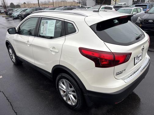 2017 Nissan Rogue Sport SV