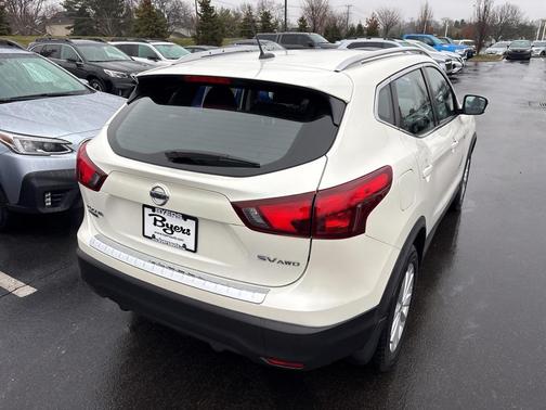 2017 Nissan Rogue Sport SV