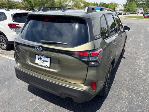 Autumn Green Metallic 2025 Subaru Forester Premium