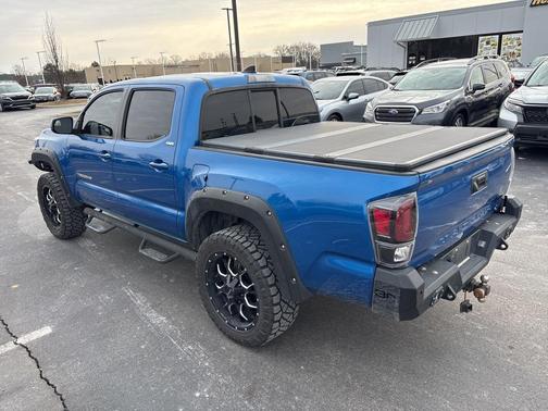 2016 Toyota Tacoma SR