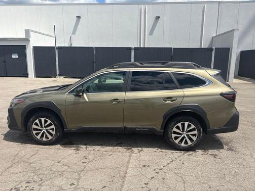 Green Metallic 2024 Subaru Outback Premium