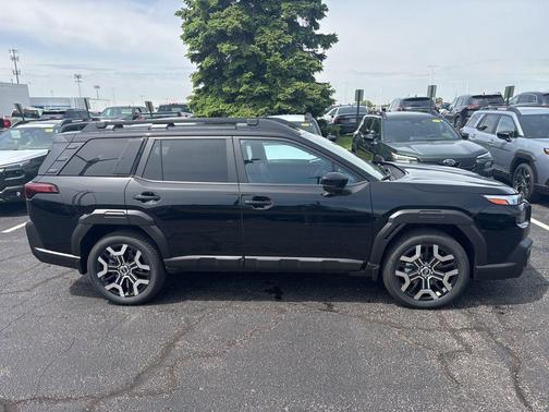 Crystal Black Silica 2026 Subaru Outback Touring XT