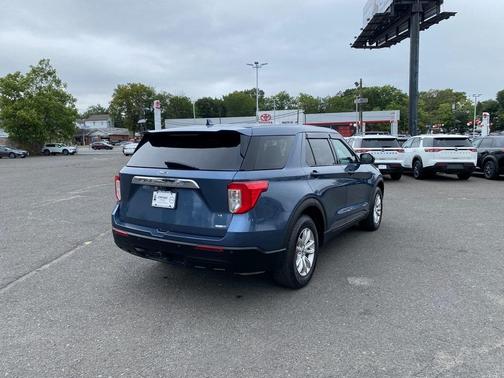 2020 Ford Explorer Base