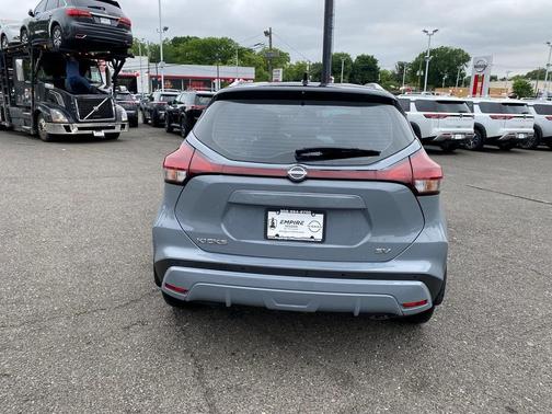 2022 Nissan Kicks SV