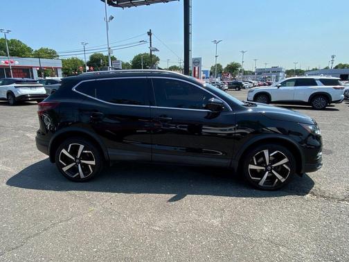 2020 Nissan Rogue Sport SL