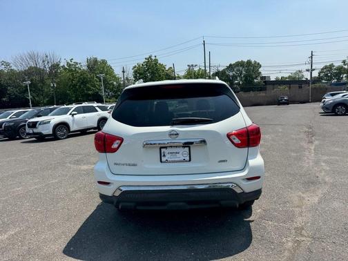 2018 Nissan Pathfinder S