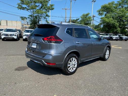 2018 Nissan Rogue SV