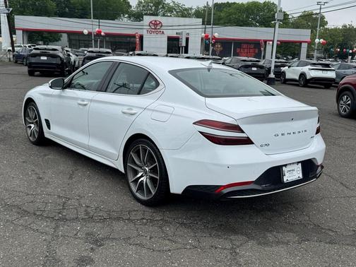2023 Genesis G70 2.0T