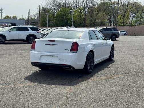 2021 Chrysler 300 S