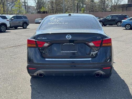2022 Nissan Altima 2.5 SR