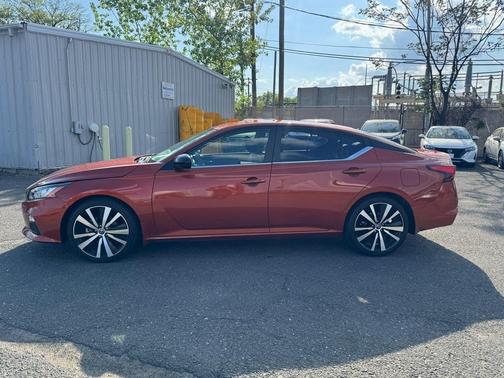 2022 Nissan Altima 2.5 SR