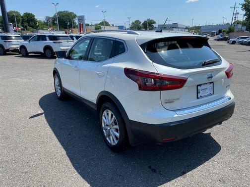 2021 Nissan Rogue Sport SV