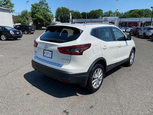 2021 Nissan Rogue Sport SV