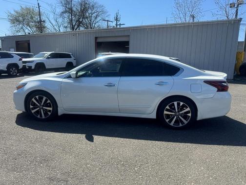 2017 Nissan Altima 2.5 SR