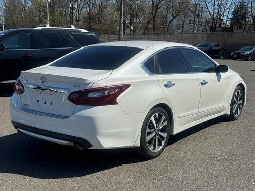 2017 Nissan Altima 2.5 SR