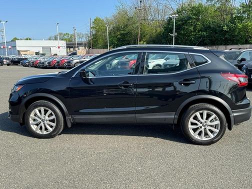 2022 Nissan Rogue Sport SV