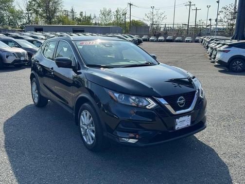 2022 Nissan Rogue Sport SV