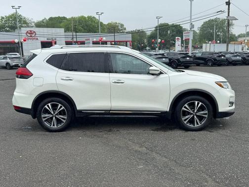 2017 Nissan Rogue SL