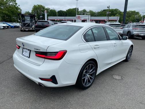 2021 BMW 330 i xDrive