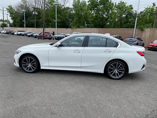 2021 BMW 330 i xDrive