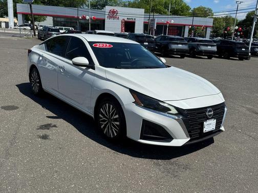2023 Nissan Altima 2.5 SV