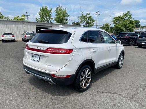 2017 Lincoln MKC Select