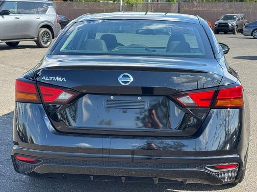 2022 Nissan Altima 2.5 S