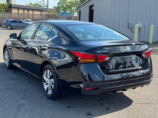 2022 Nissan Altima 2.5 S