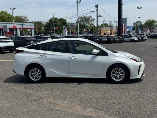 2019 Toyota Prius L