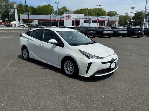 2019 Toyota Prius L
