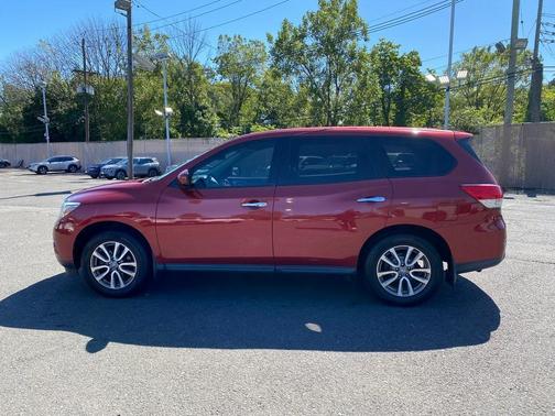 2014 Nissan Pathfinder S