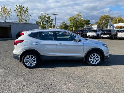 2018 Nissan Rogue Sport SV