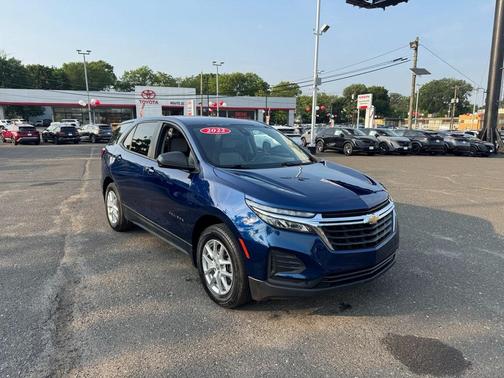 2022 Chevrolet Equinox LS