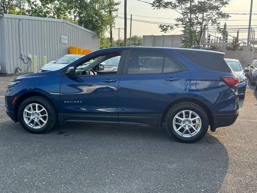 2022 Chevrolet Equinox LS