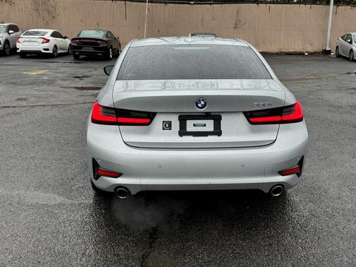 2020 BMW 330 i