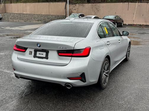 2020 BMW 330 i